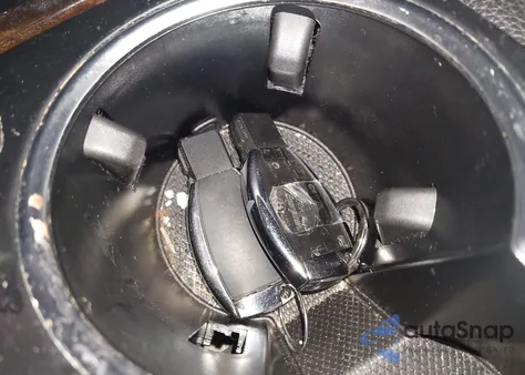 2015 Mercedes-Benz Glk 350 4Matic z USA, uszkodzony, nr VIN WDCGG8JB5FG349965